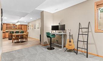 12534 Dover Dr, Apple Valley, MN 55124