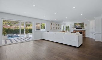 29644 Kimberly Dr, Agoura Hills, CA 91301