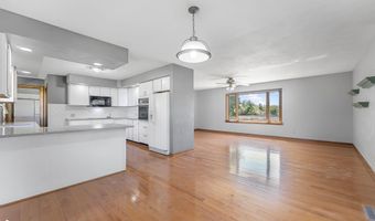 802 N Railroad St, Ainsworth, IA 52201