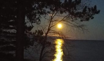 5877 Five Mile Point Rd, Allouez, MI 49805