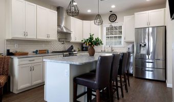 214 Iroquois Ave, Beach Haven, NJ 08008