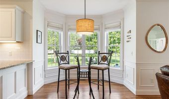 23 South St, Barrington, RI 02806