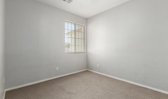 2936 E HAZELTINE Way, Chandler, AZ 85249