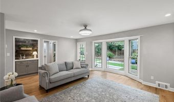 4163 Glen Meadow Dr, Peachtree Corners, GA 30092