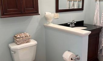 53 Congress St, Belfast, ME 04915