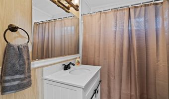 306 E Savannah St, Calhoun Falls, SC 29628