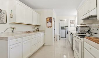 1349 27th Pl, Bell, FL 32619