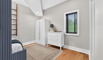1980 Hillside Dr, Columbus, OH 43221
