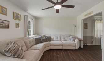3745 Horseshoe Rd, Appomattox, VA 24522