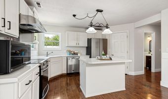 689 N RIVERWALK Dr E, American Fork, UT 84003