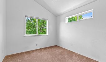 411 N Mountain Ave, Ashland, OR 97520