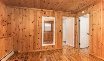 42 Seminole Trl, Cranston, RI 02921