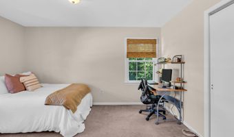 124 Sandpiper Dr, Belford, NJ 07718