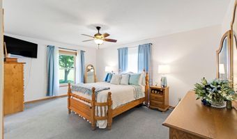 706 Taylor Ln, Albion, IN 46701