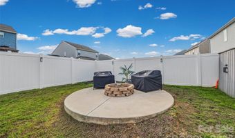 499 Dutch White Dr, Clover, SC 29710