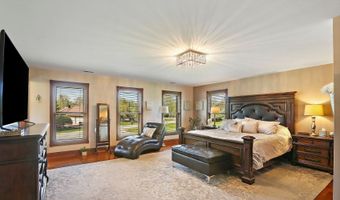 575 Hidden Creek Dr, Antioch, IL 60002