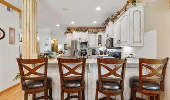 15733 Pine Cir, Basehor, KS 66007