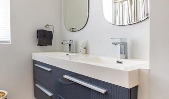 1659 HOLBROOK St NE 1, Washington, DC 20002