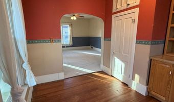 709 N St, Aurora, NE 68818