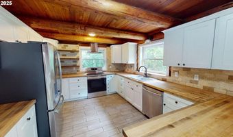 17285 RUSTIC Ln, Brookings, OR 97415