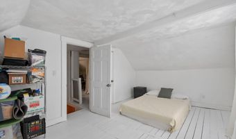 3 York St, Augusta, ME 04330