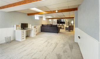 373 Sorrento Dr, Ballwin, MO 63021