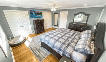 63 Cottage St, Bayonne, NJ 07002