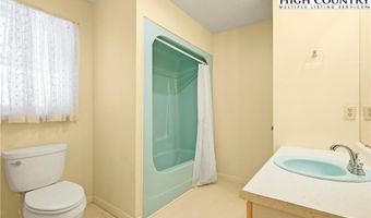 455 Boulder Gardens Rd, Banner Elk, NC 28604