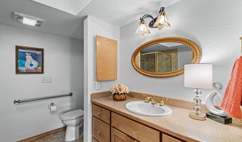 1042 Oak Knoll Dr, Ashland, OR 97520