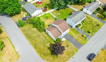 15 W Meadow Dr, Albany, NY 12203