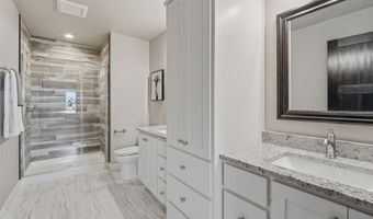 5749 N SEQUOIA Dr, Appleton, WI 54913