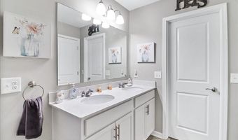 4196 Holstein Dr, Columbus, OH 43207