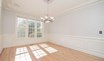 4012 Erin Dr, Alpharetta, GA 30022
