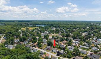 24 Huntington Dr, East Providence, RI 02916