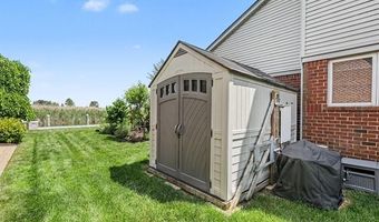 10368 Saint John Dr, Algonac, MI 48001