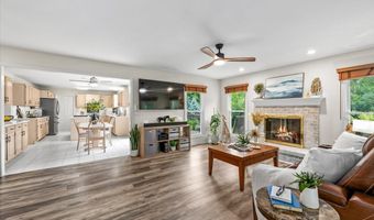 1661 Kensington Dr, Algonquin, IL 60102