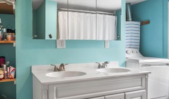 26 Wesley St Ct, Bath, ME 04530