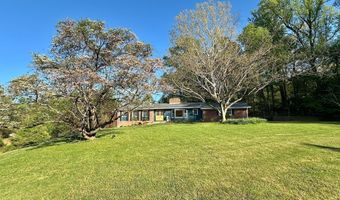 17821 POND Rd, Ashton, MD 20861