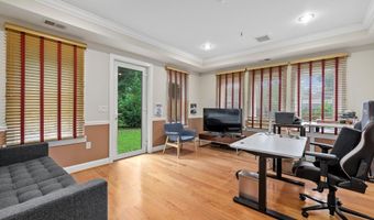 7230 BEVERLY St, Annandale, VA 22003