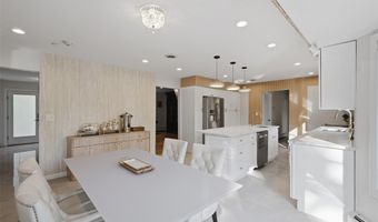 3 Larissa Ct, Airmont, NY 10952