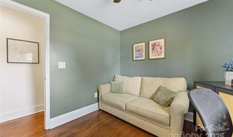 2933 Hilliard Dr, Charlotte, NC 28205
