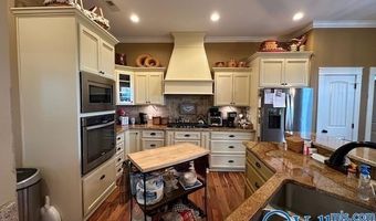 2102 Kuykendall Rd, Albertville, AL 35951