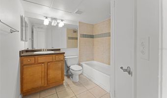415 LAKEPOINTE Dr 207, Altamonte Springs, FL 32701