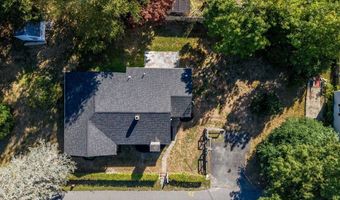 122 James St, Acushnet, MA 02743