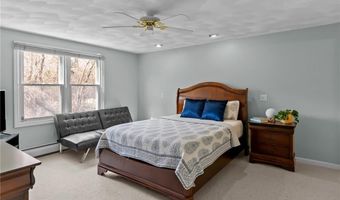 44 Knoll Pl D, North Providence, RI 02904