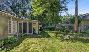 115 Pine Glen Dr, East Greenwich, RI 02818