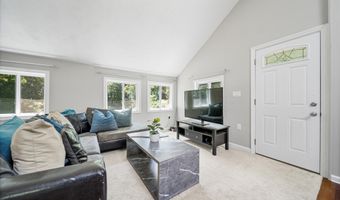 202 Shepard Home Rd, Chester, NH 03036