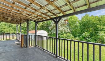 31 Lawrence Ave, Barre, VT 05641