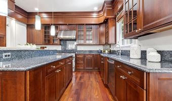 7527 WESTFIELD Dr, Bethesda, MD 20817
