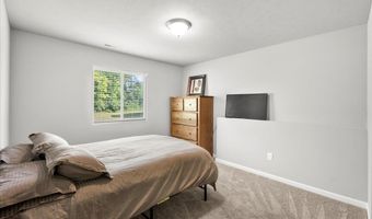 6353 Vine Leaf Dr, Allendale, MI 49401